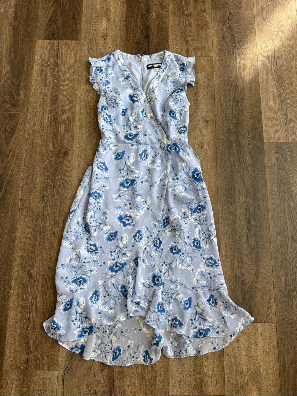Karl Lagerfeld Light Blue Floral High-Low Wrap Dress Women’s Size 6